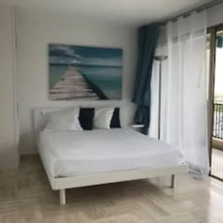 Studio Lumineux Vue Mer & Piscine * Mandelieu